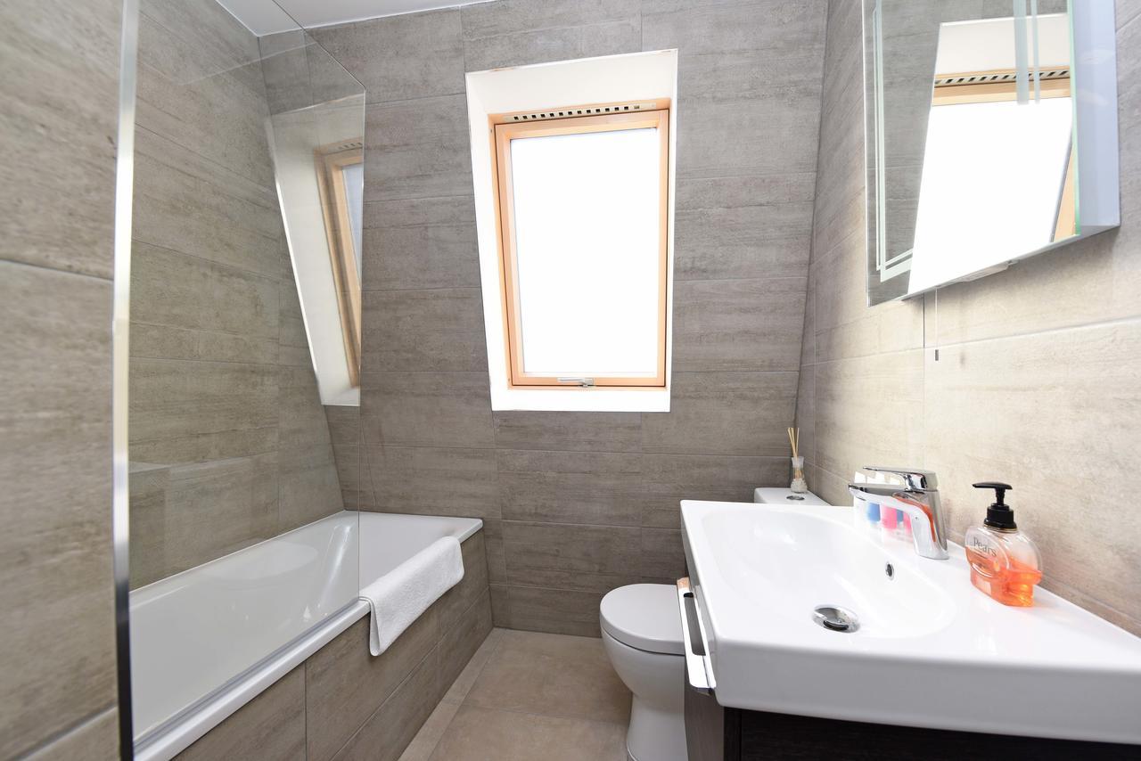 Aparthotel Modern & Spacious 2 Bed At Clapham Junction Londres
