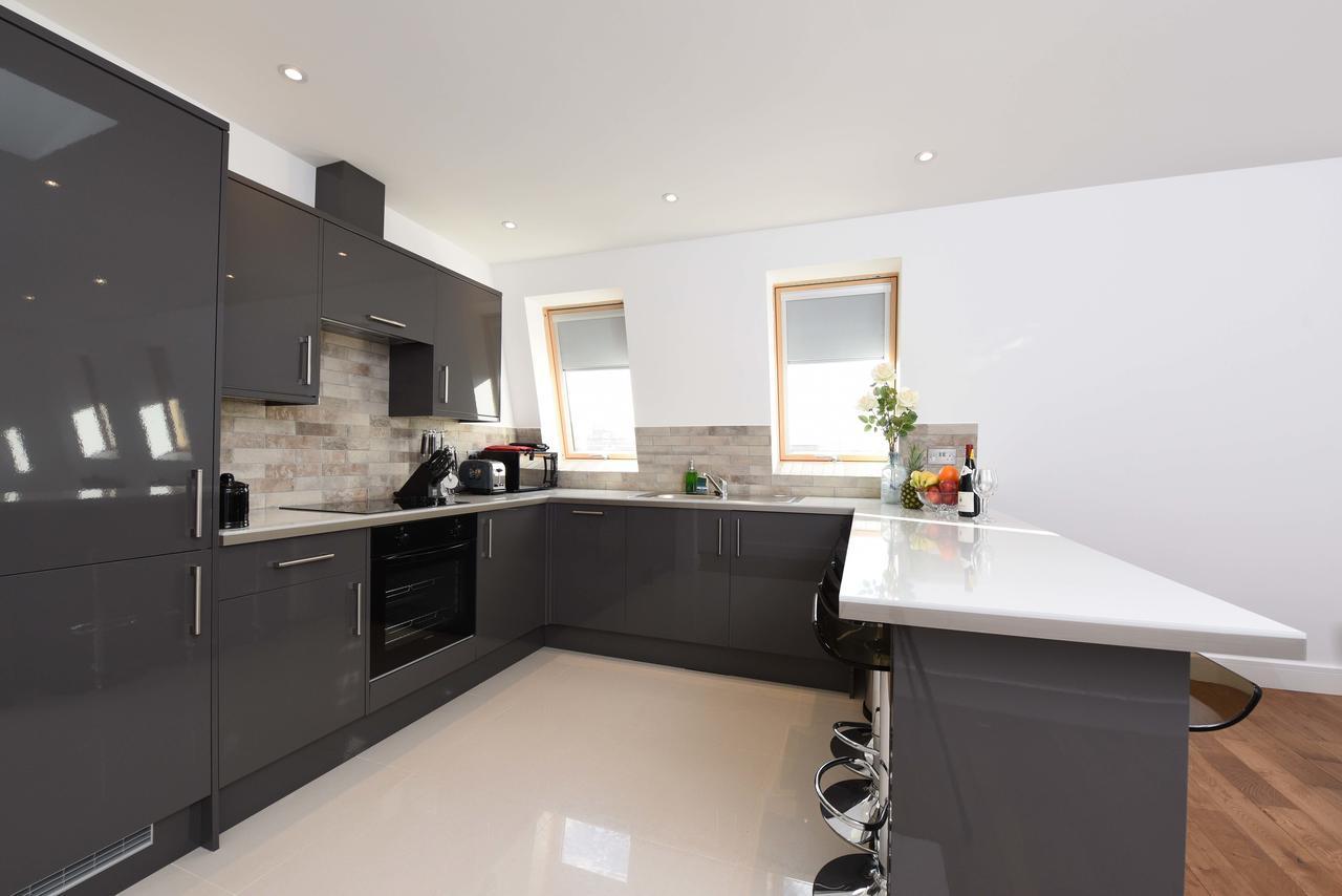 Modern & Spacious 2 Bed At Clapham Junction * Londres