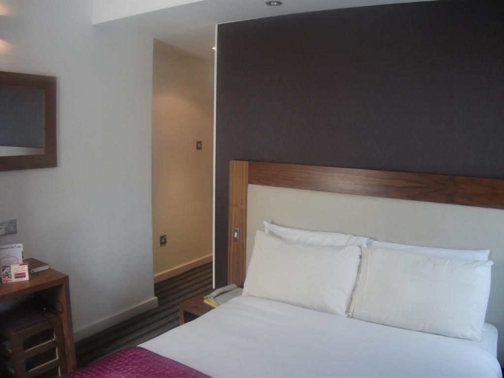 Ambassadors Hotel