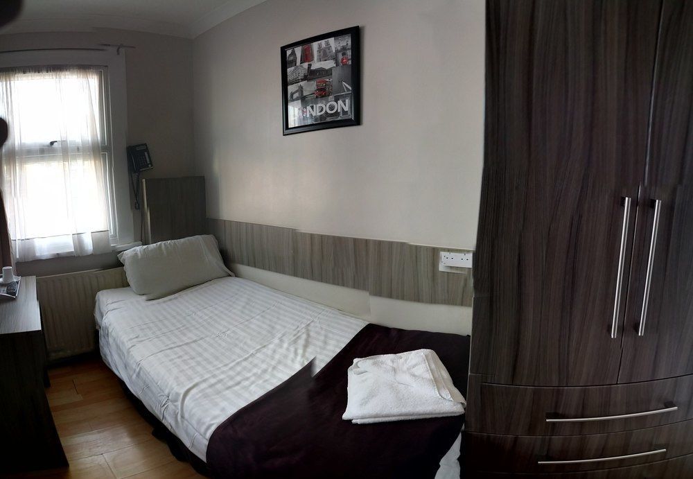 Holland Park 3* Londen