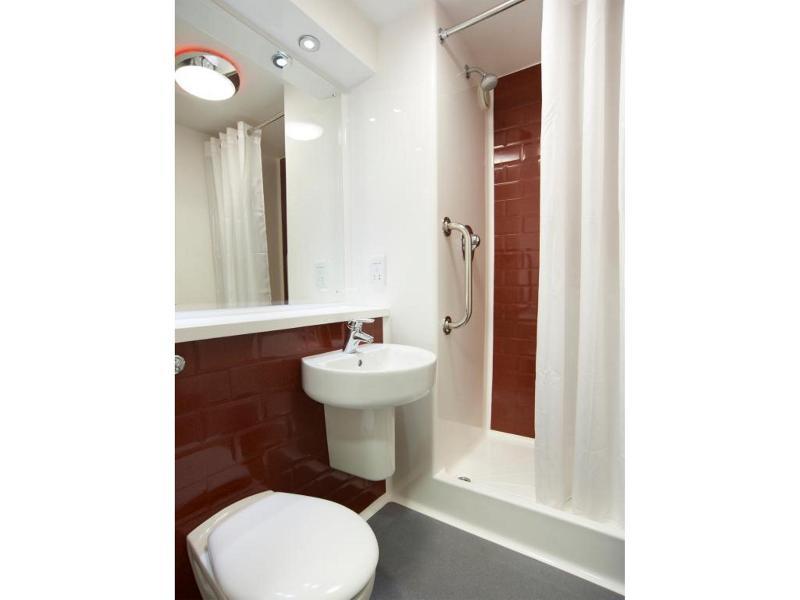 Travelodge Teddington 3* Londres