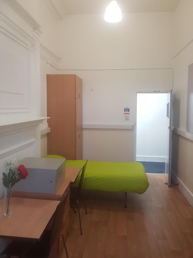 Hostal Railton House *