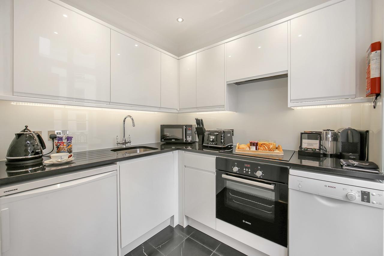 10 Curzon Street By Mansley * Londres