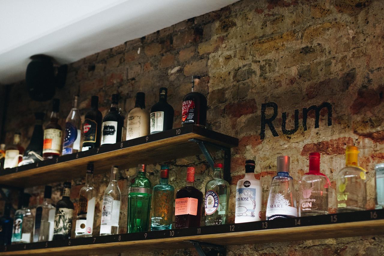 Publove @ The Crown, Battersea Hostal Londres
