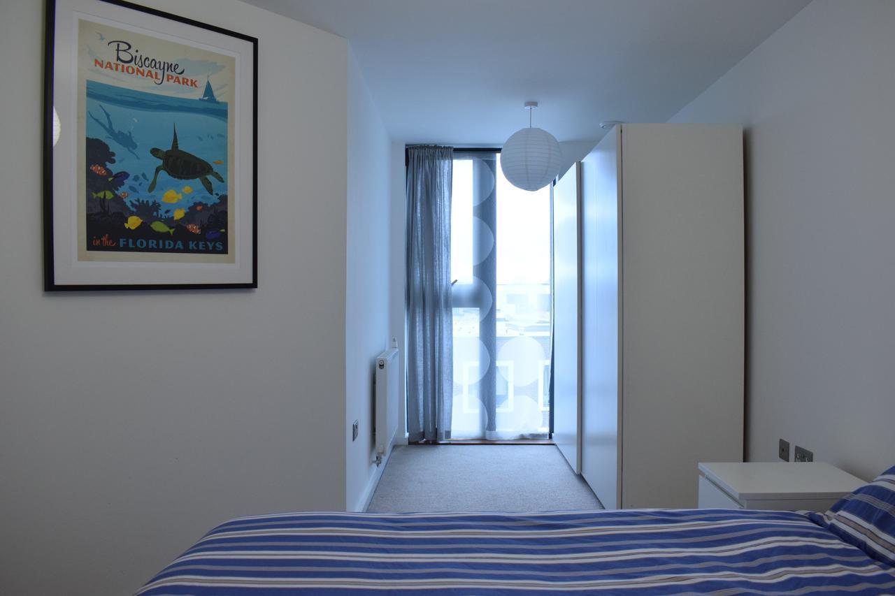 1 Bedroom Flat In Lewisham With A Balcony View Of The Shard