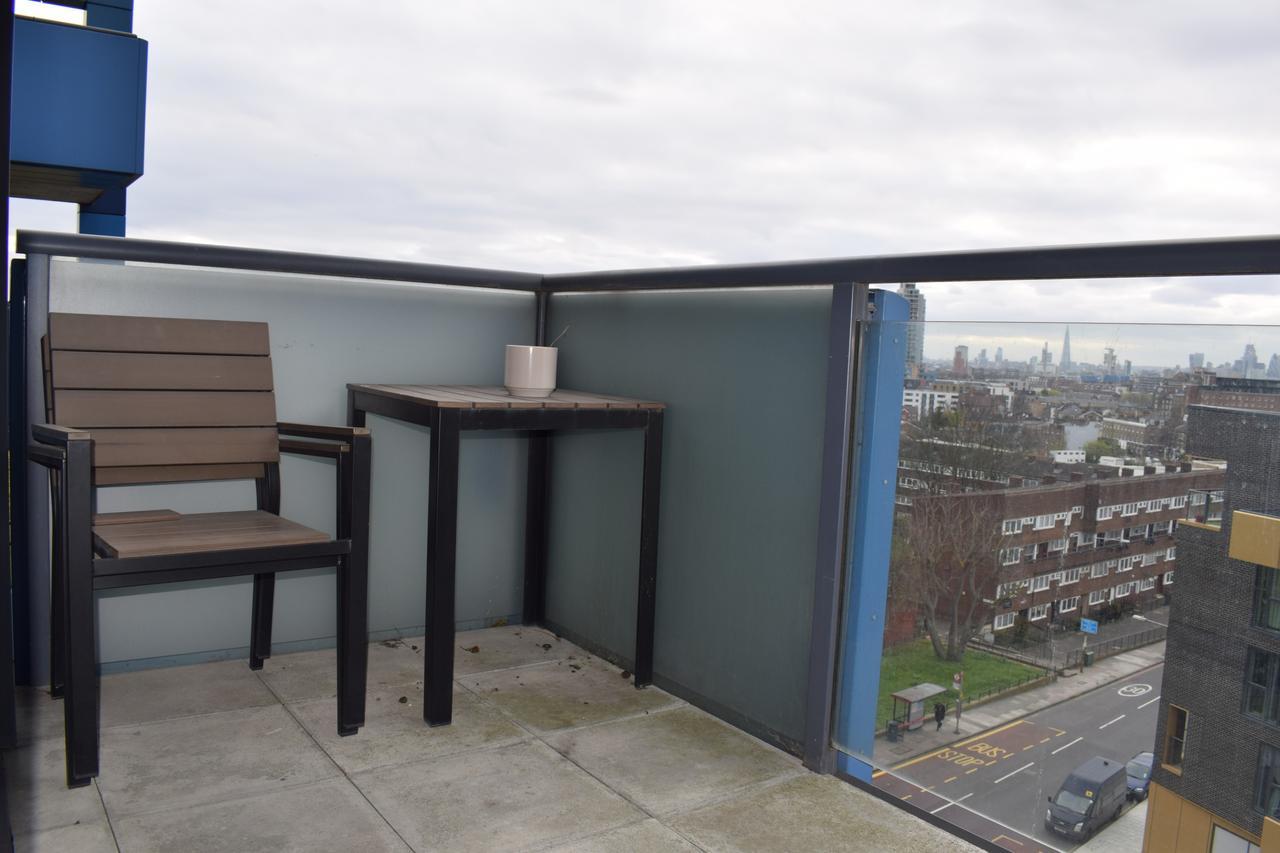 1 Bedroom Flat In Lewisham With A Balcony View Of The Shard * Londres