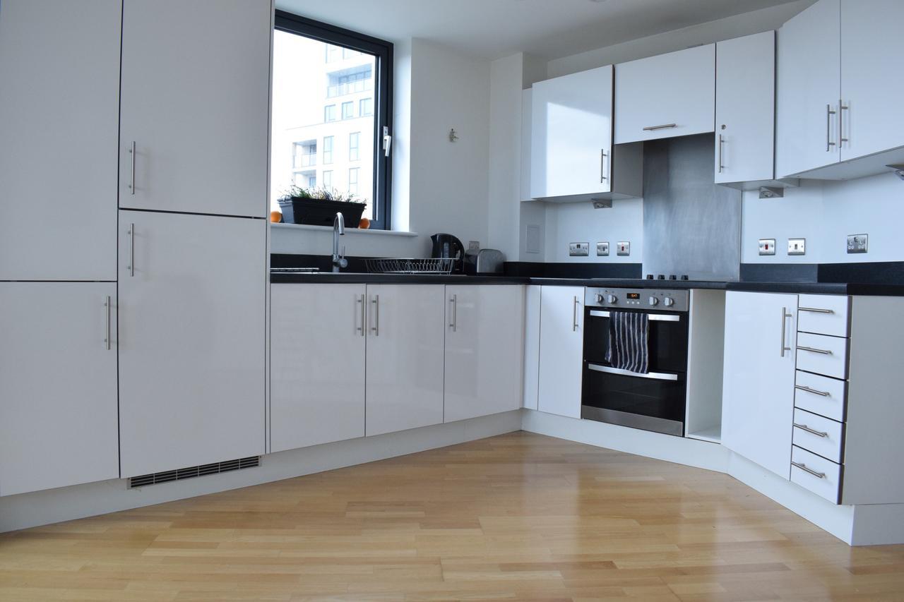 1 Bedroom Flat In Lewisham With A Balcony View Of The Shard Appartement *