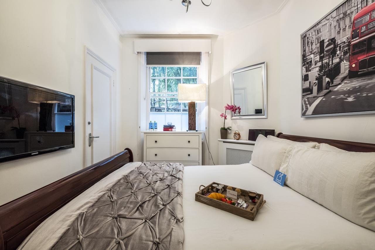 Bright Warwick Chambers Apartment *