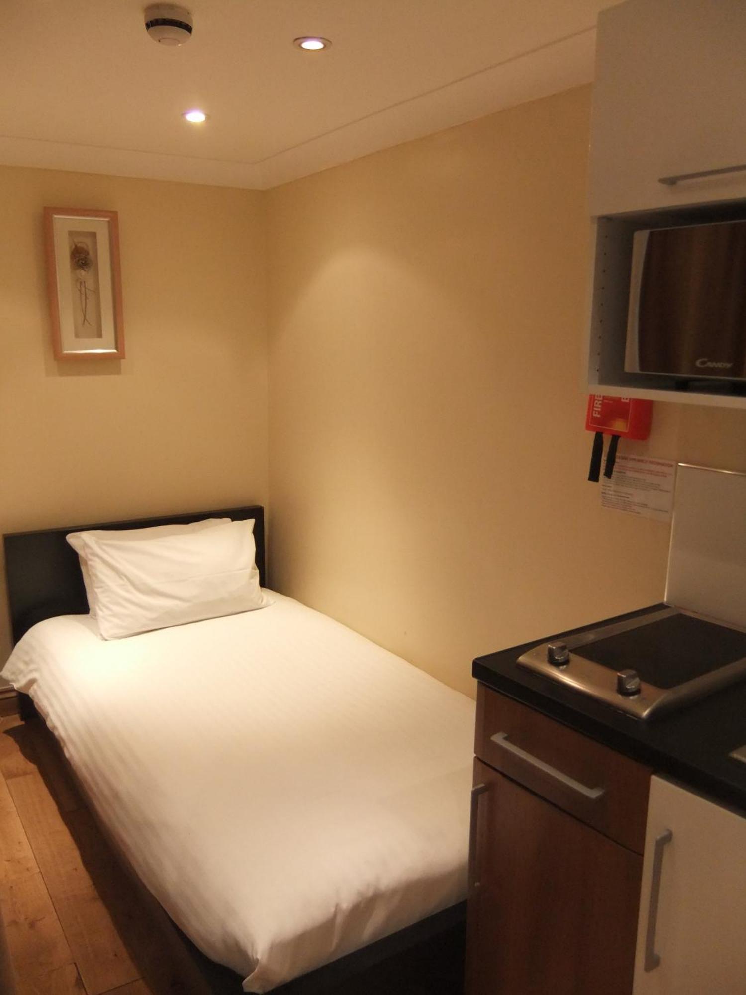 Dylan Earls Court * Londres