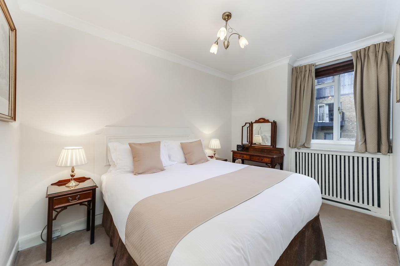 10 Curzon Street By Mansley * Londres