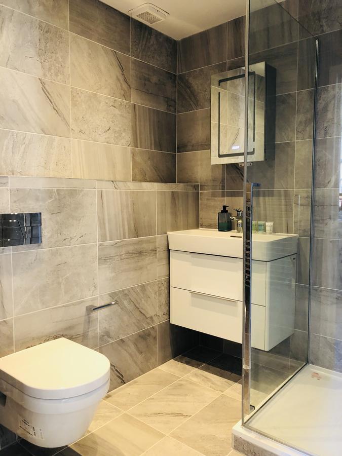 Spacious & Modern 2 Bed At Knightsbridge Apartamento