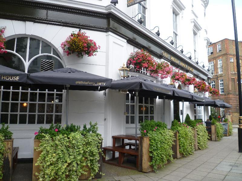 Publove @ The White Ferry, Victoria * Londres