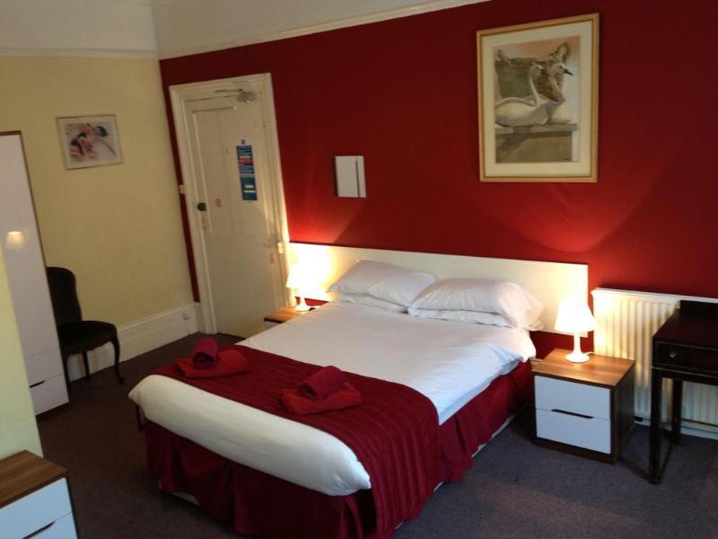 Abbey - Bed & Breakfast 2*