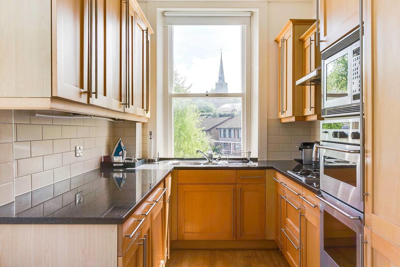 Guestready - Beautiful 2br In Wimbledon Village Wparking Apartment *