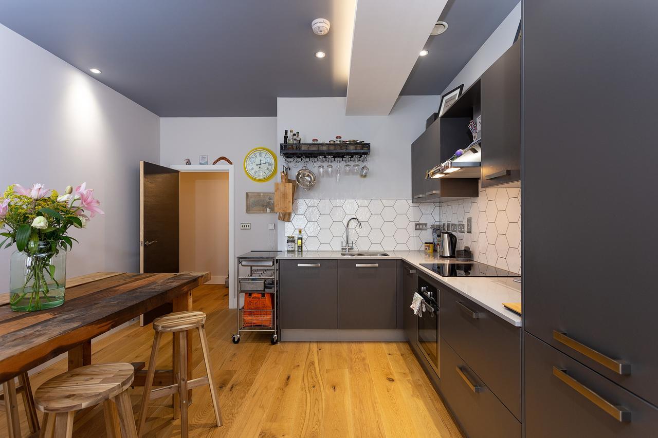 1 Bedroom Converted Warehouse In Stoke Newington Appartement