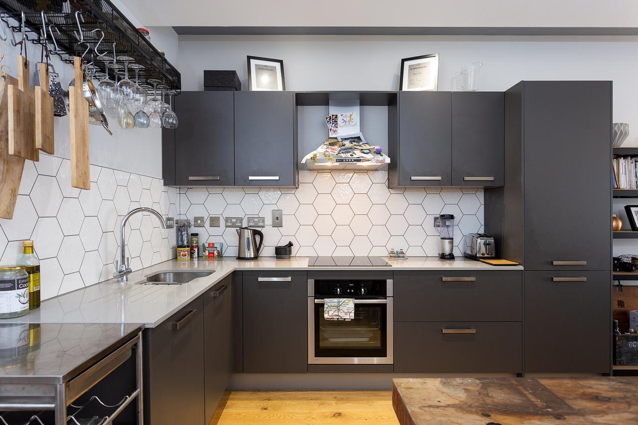 Appartement 1 Bedroom Converted Warehouse In Stoke Newington *