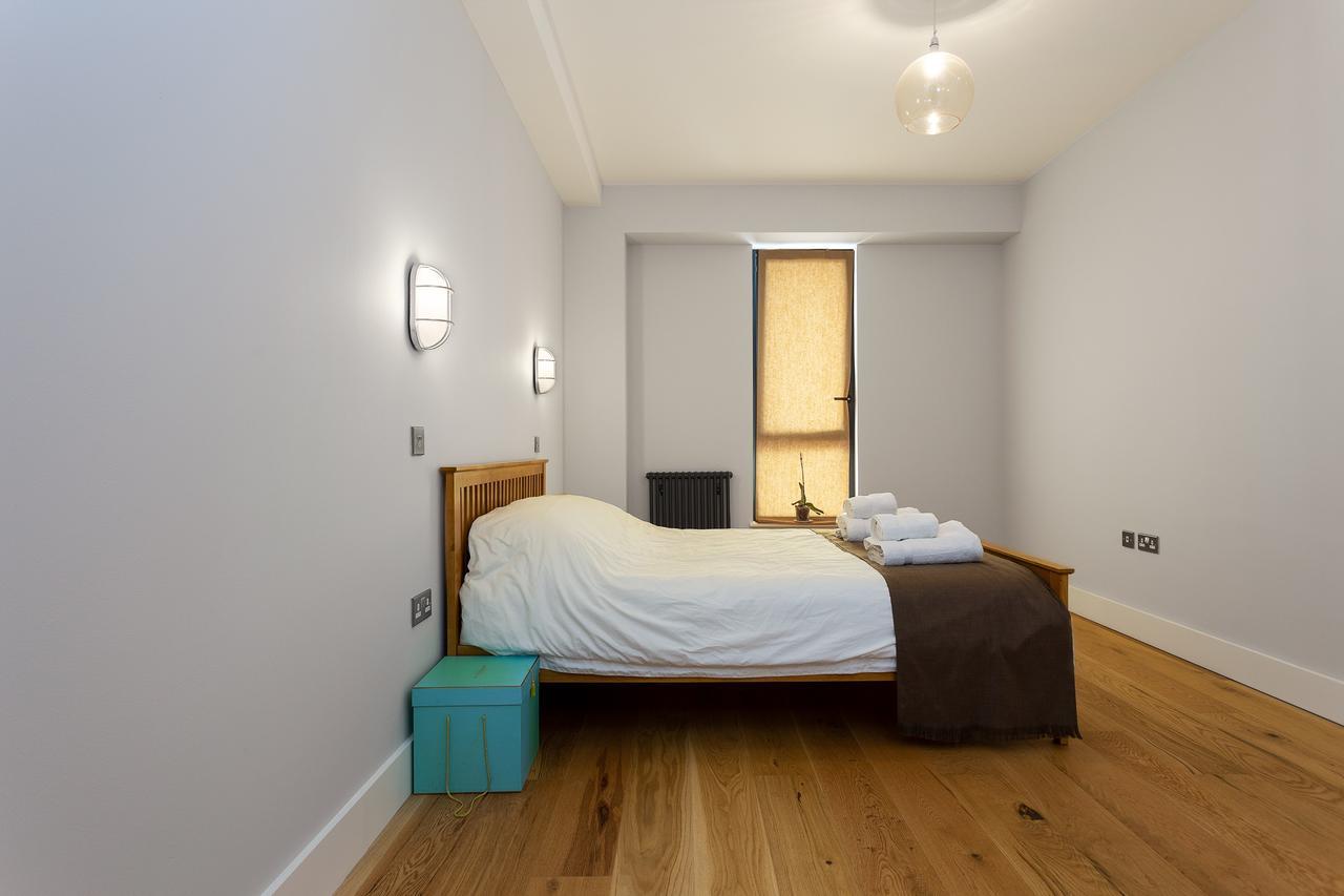 1 Bedroom Converted Warehouse In Stoke Newington * Londres