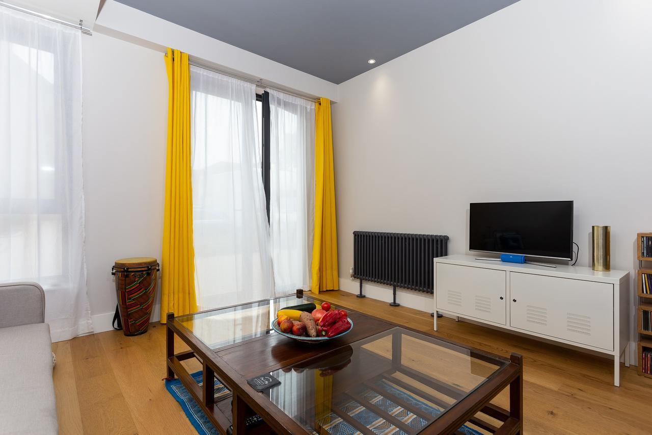 1 Bedroom Converted Warehouse In Stoke Newington Londres