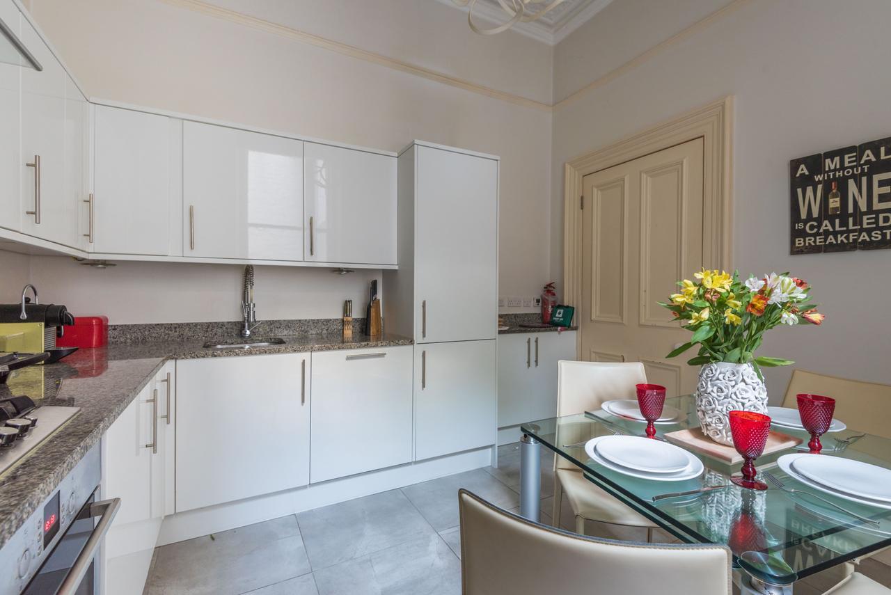 Lovely Chelsea Near The Thames By Underthedoormat London