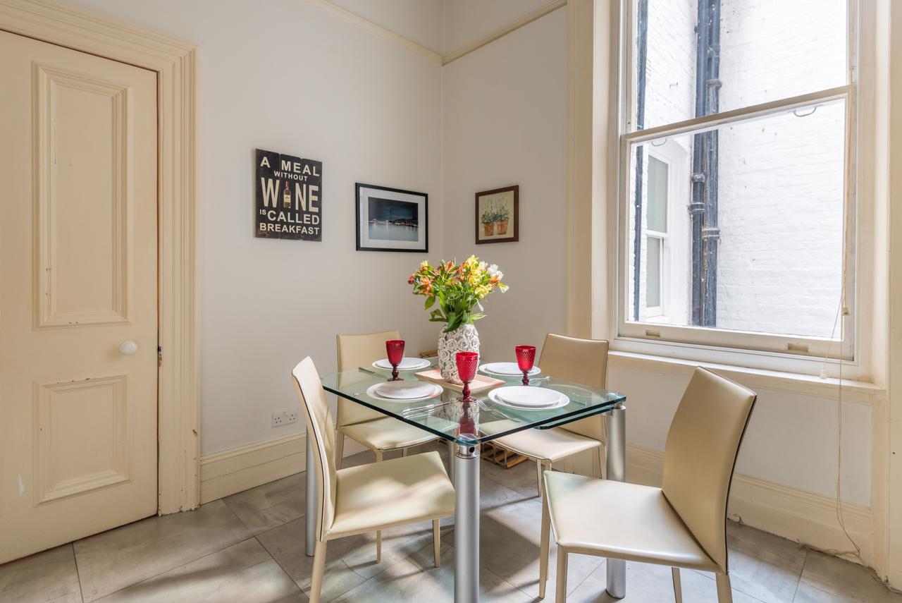 Apartment Lovely Chelsea Near The Thames By Underthedoormat London