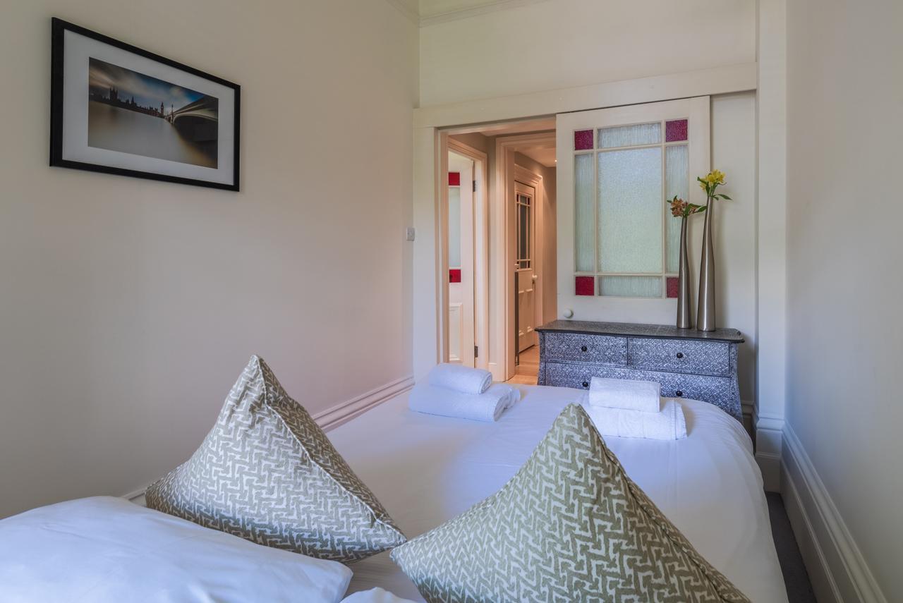 Lovely Chelsea Near The Thames By Underthedoormat London