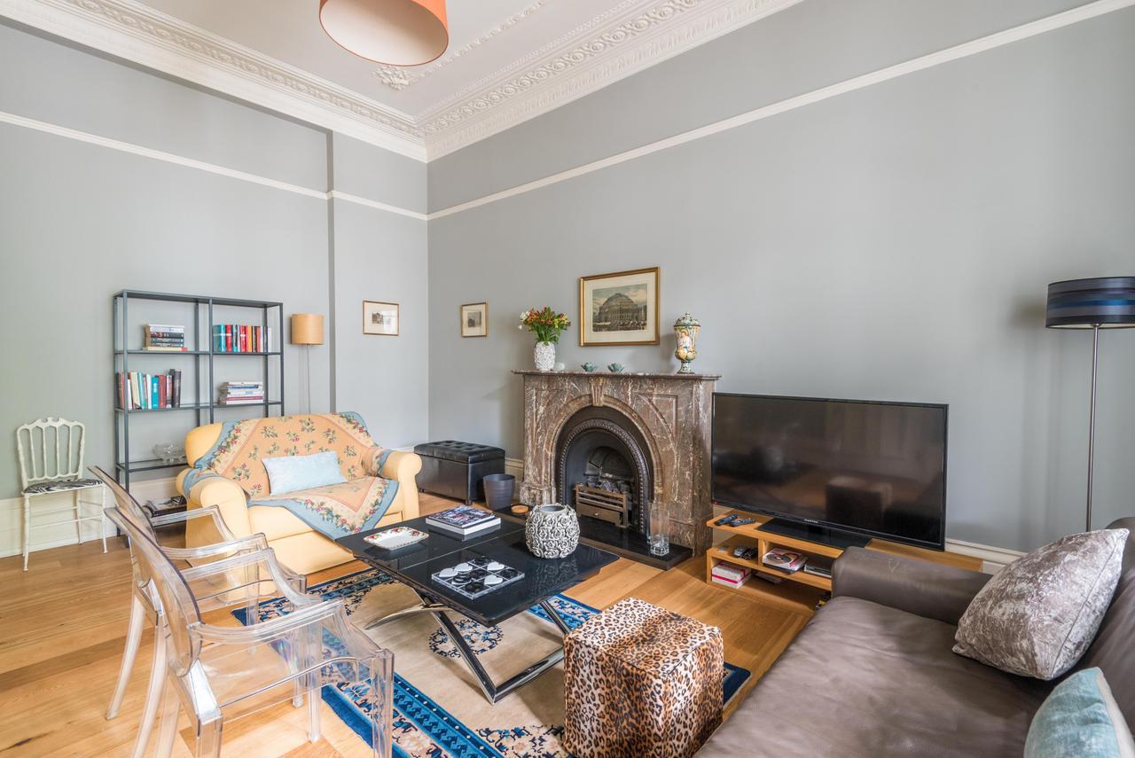 Lovely Chelsea Near The Thames By Underthedoormat * London