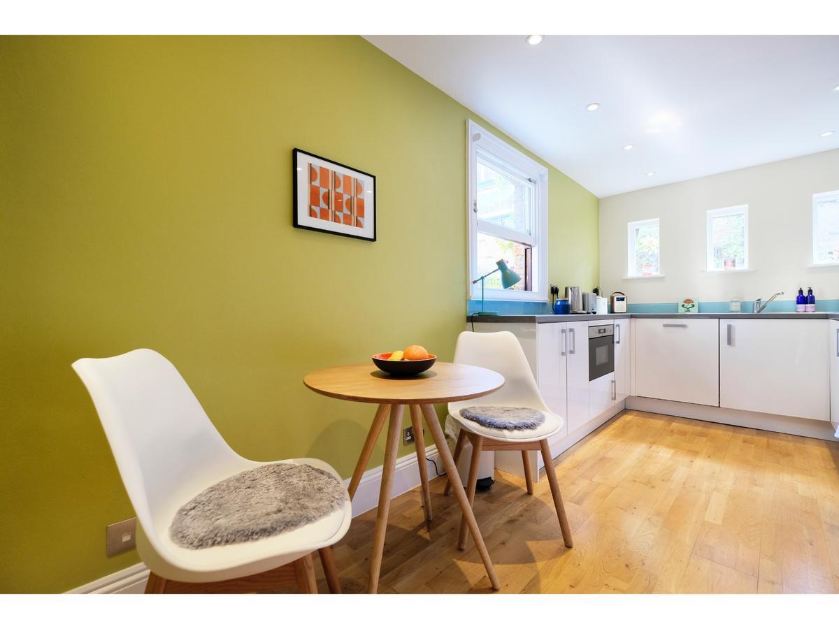 Ferienhaus Pass The Keys Charming Portobello Road