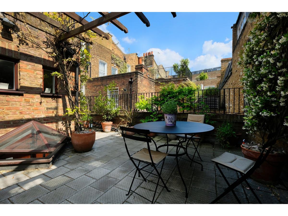 Ferienhaus Pass The Keys Charming Portobello Road London