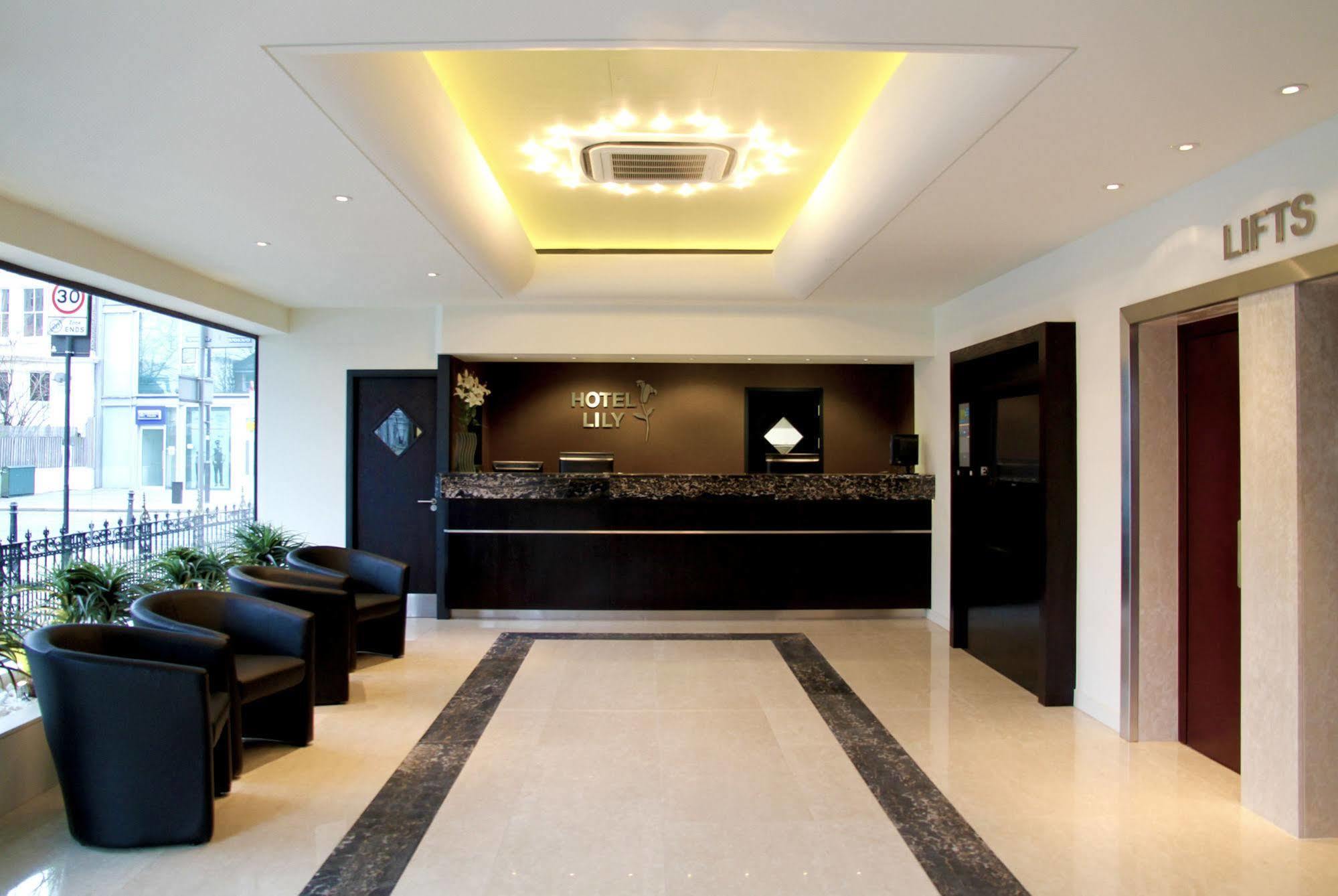 Lily Hotel