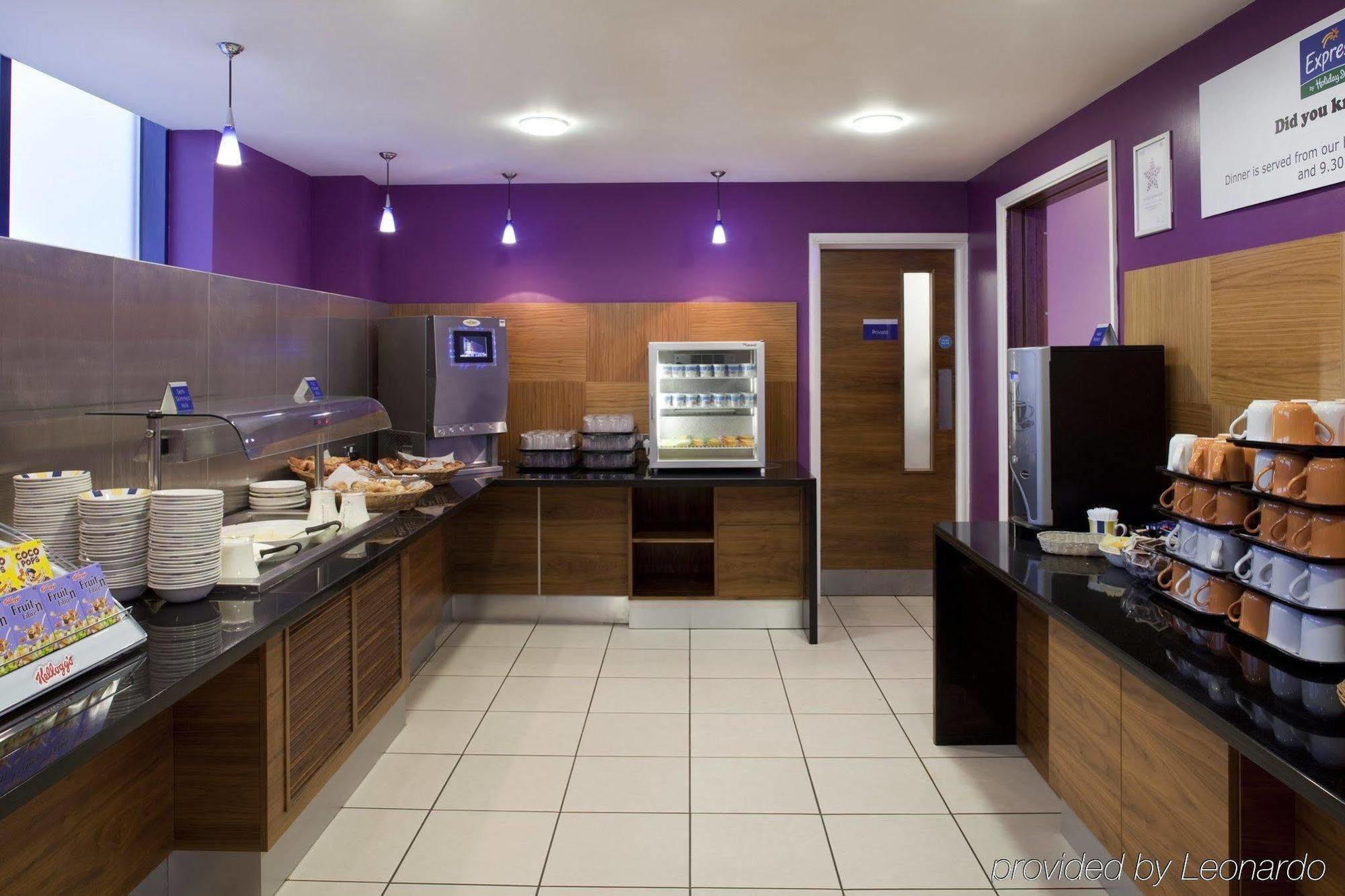 Holiday Express - Newbury Park, An Ihg Hotel