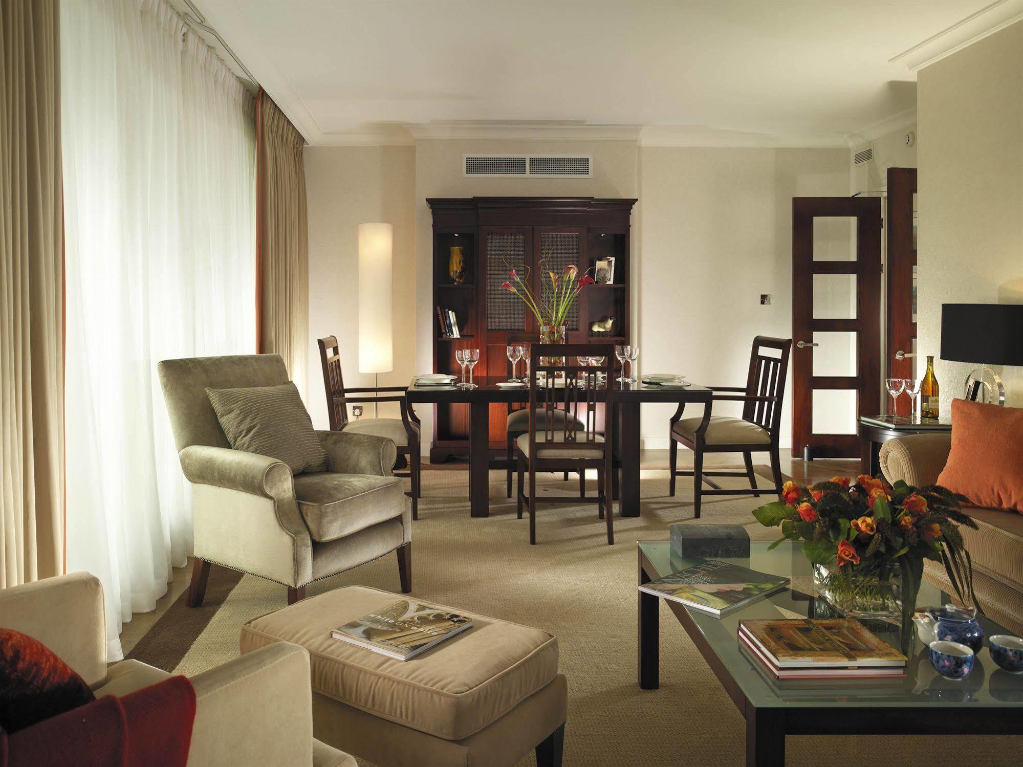 Cheval Gloucester Park At Kensington Apartahotel 5*