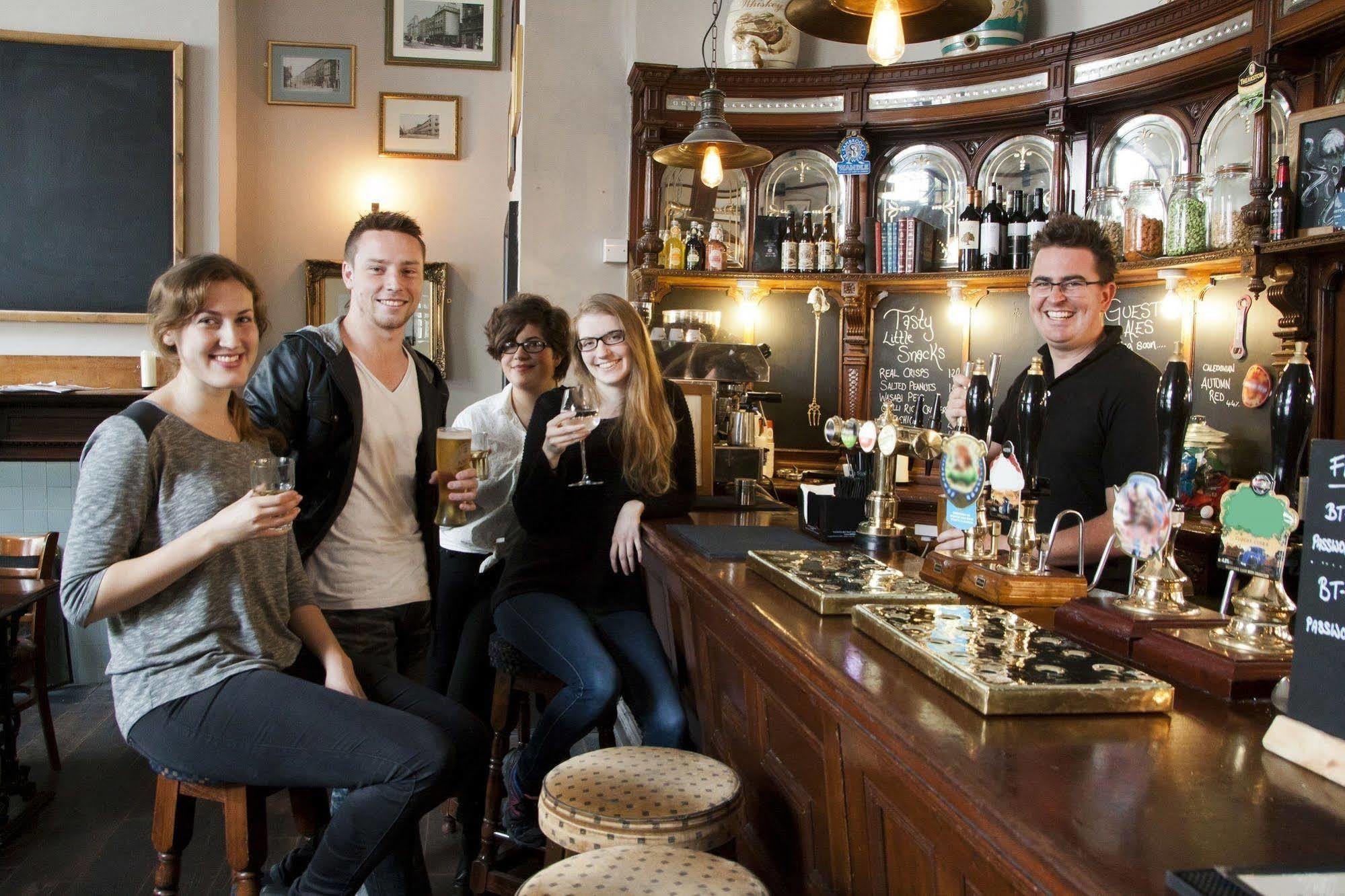 Publove @ The Steam Engine,waterloo Hostal Londres