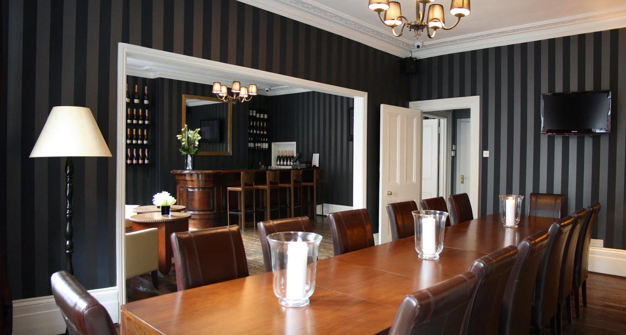 The Clerk & Well Pub And Hotel Londres
