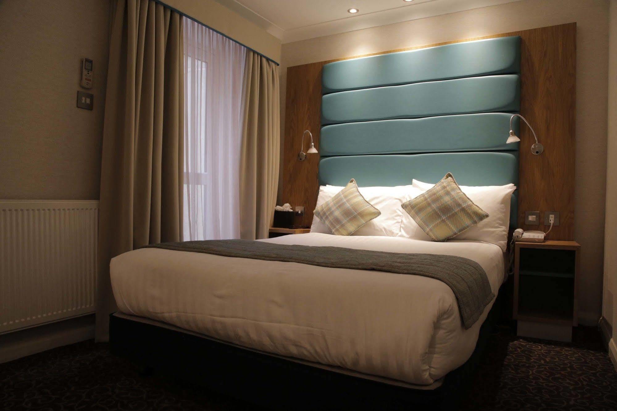 Acomodação com café da manhã  Astors Belgravia 3*