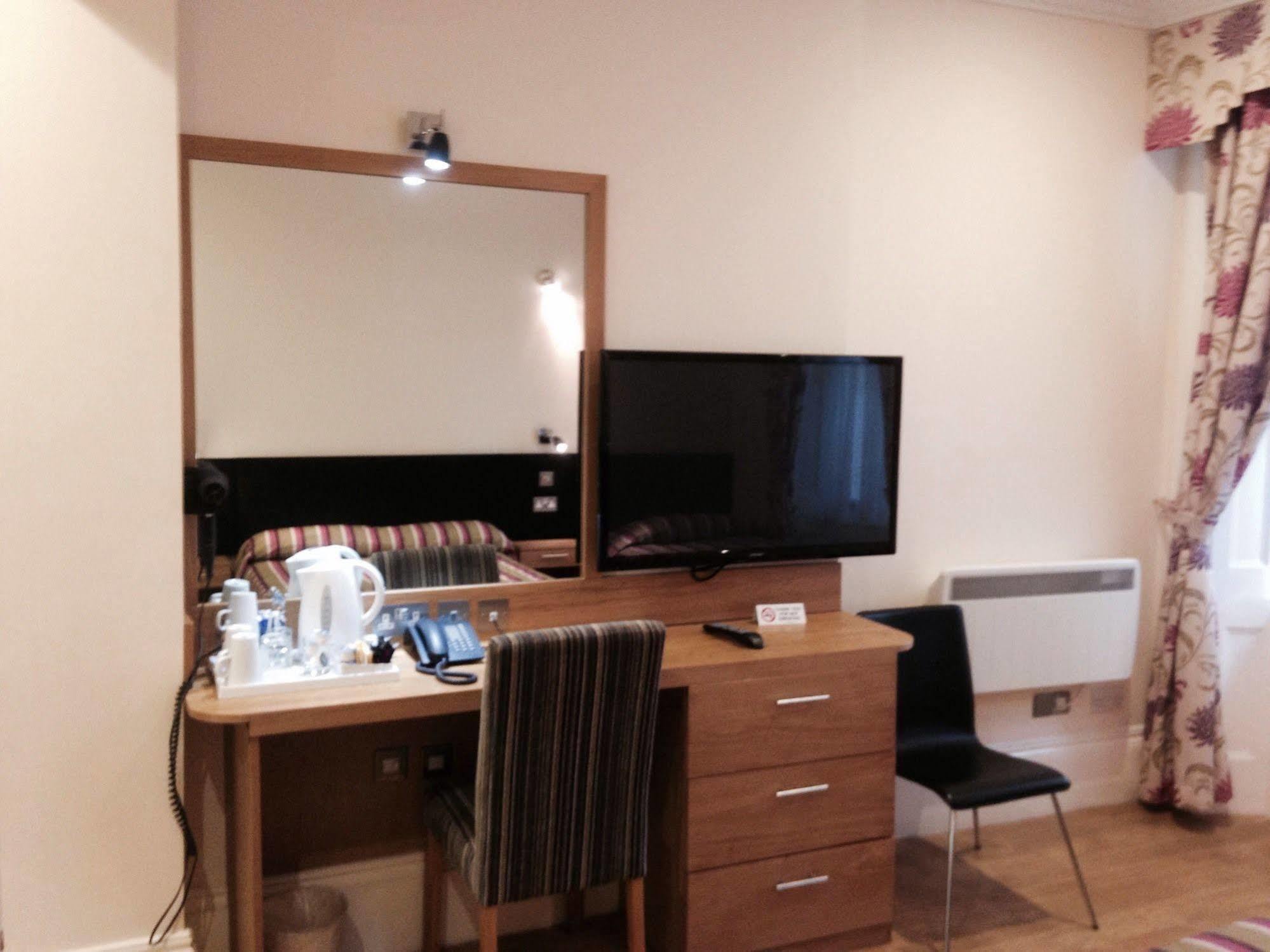 Athena - 3* Londres