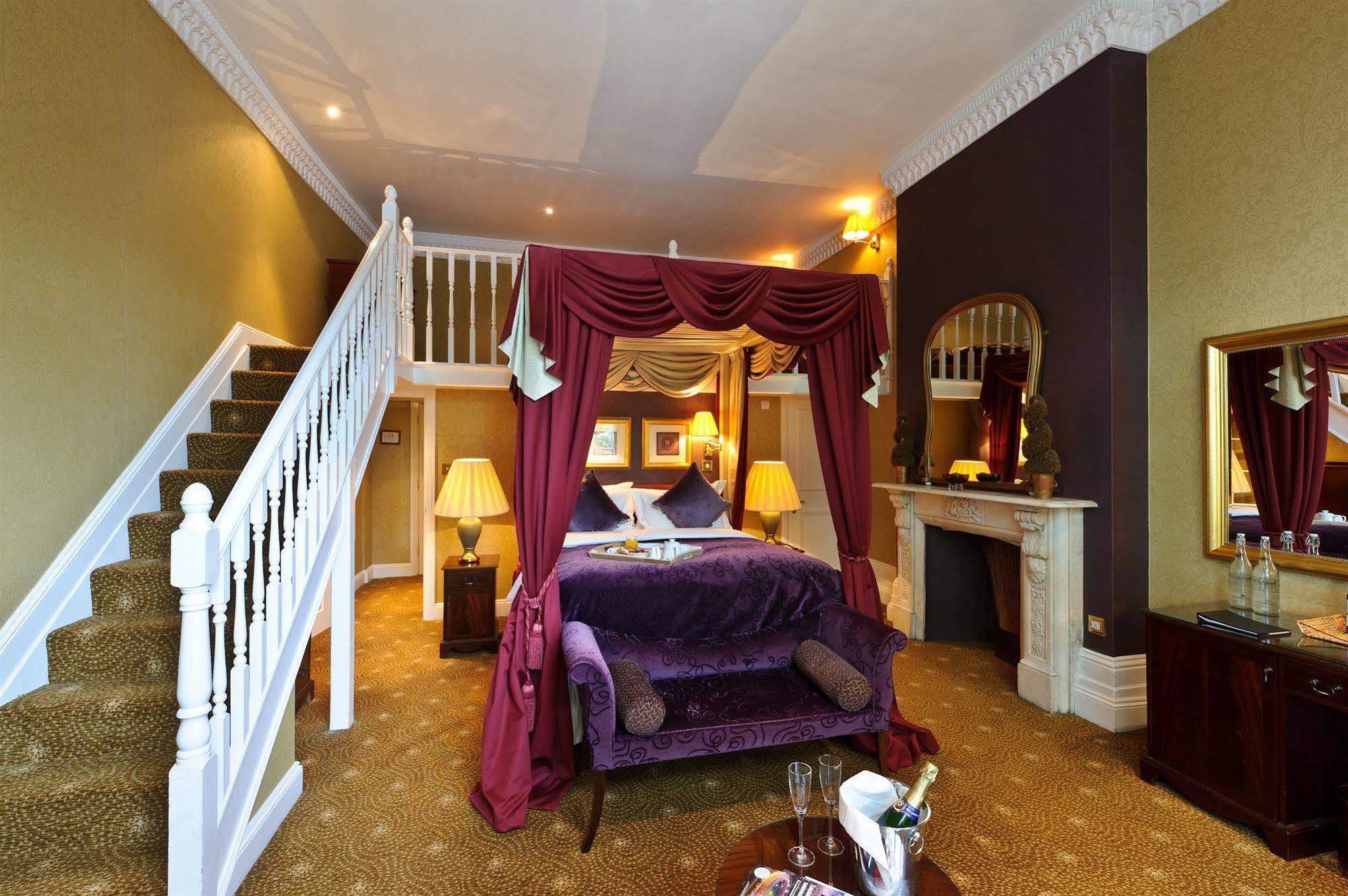 The Colonnade Hotel 4*
