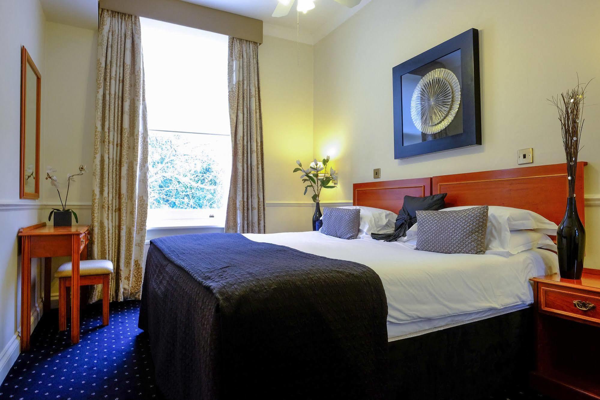 Collingham Serviced Aparthotel