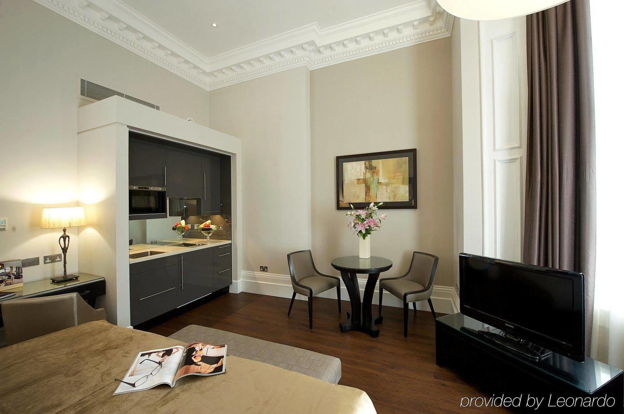 Fraser Queens Gate Apartahotel 4*