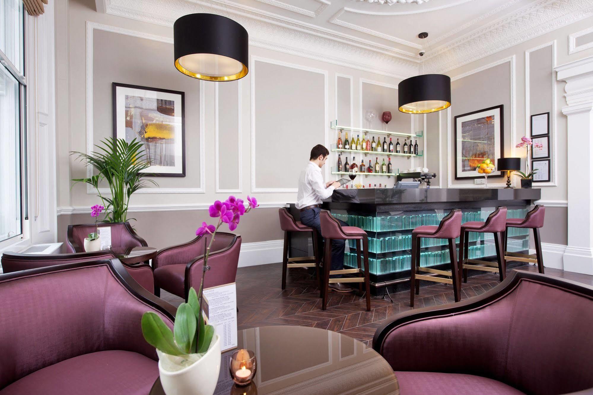 Fraser Queens Gate Apartahotel 4*