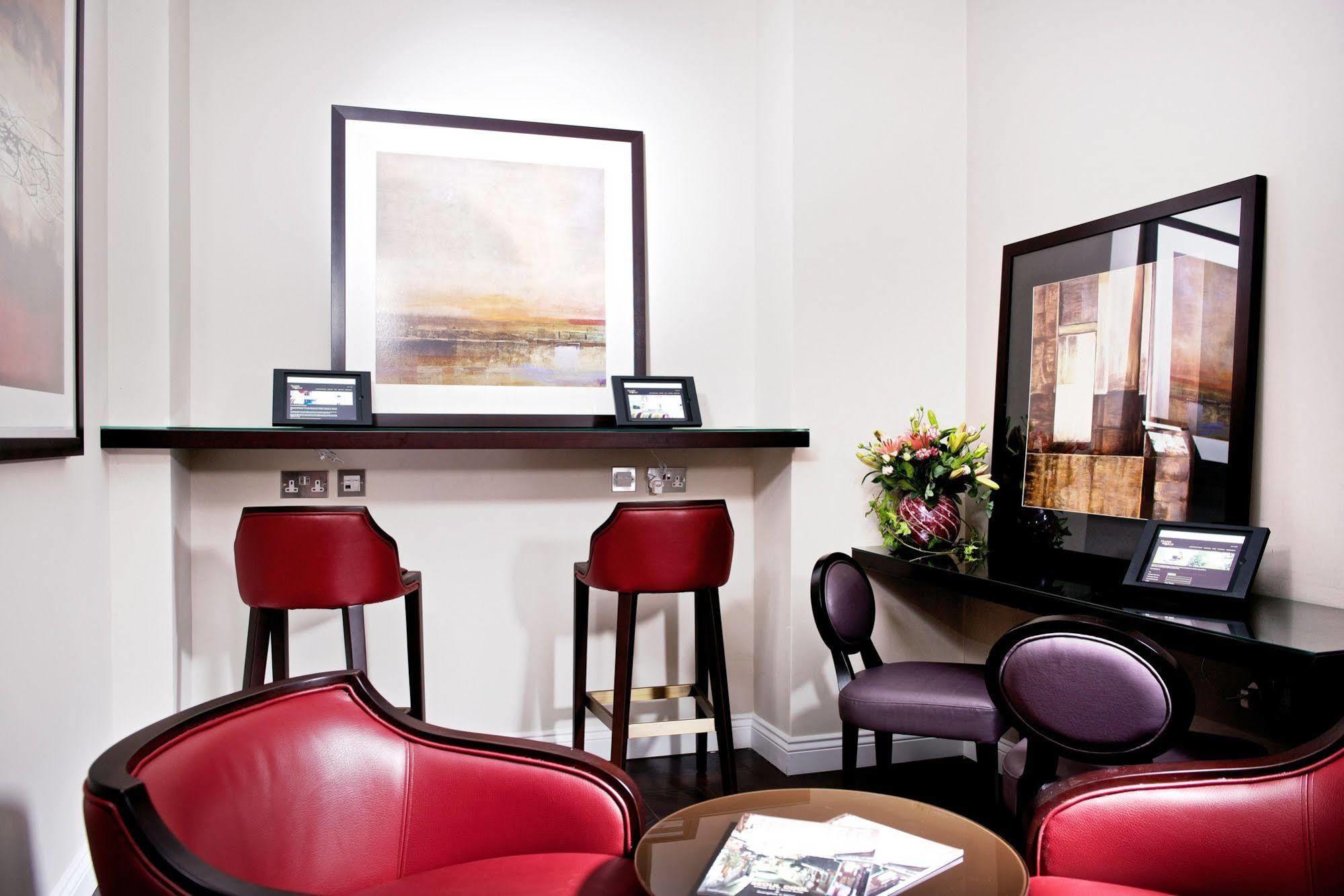 Fraser Queens Gate Apartahotel 4*