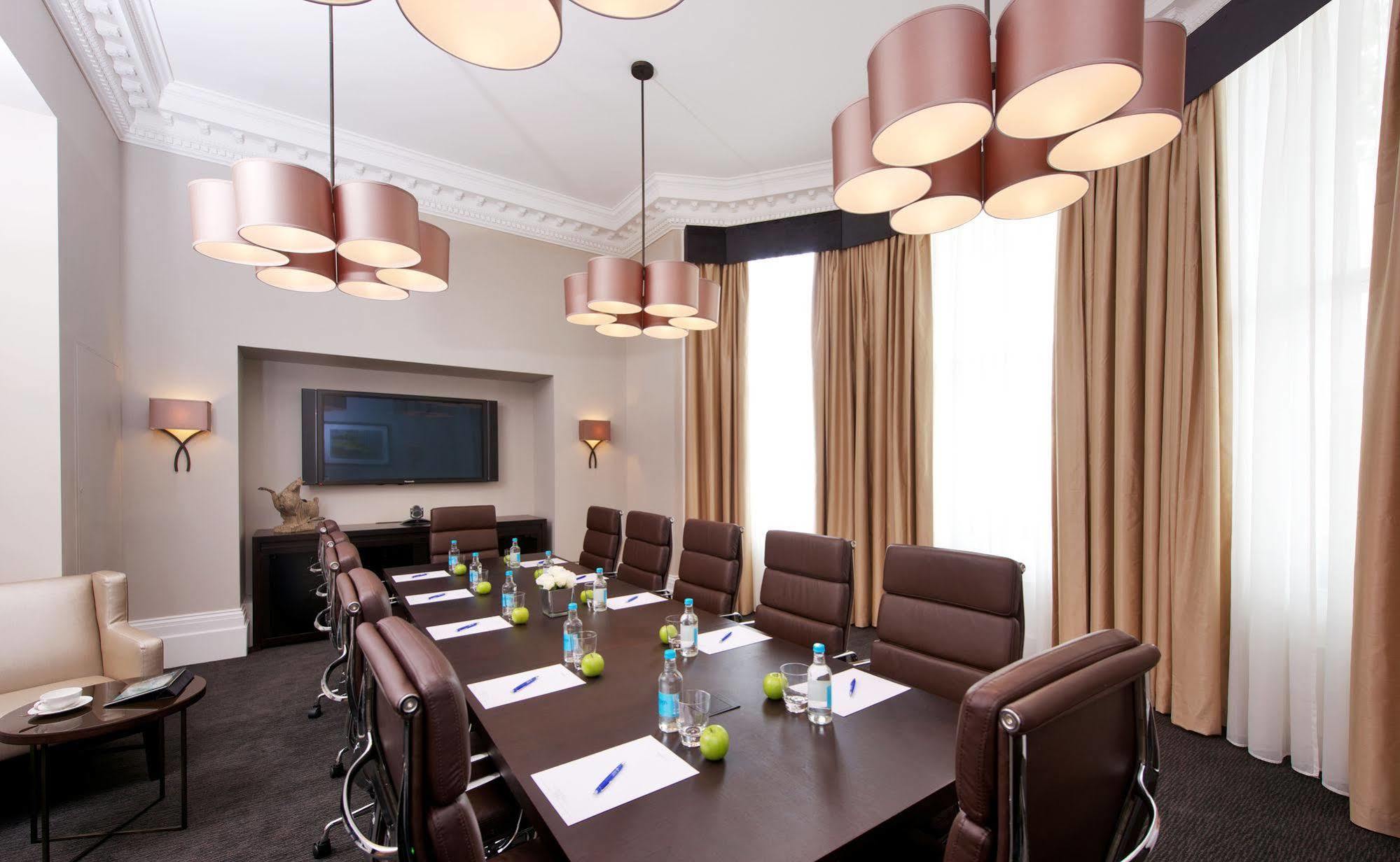 Fraser Queens Gate Apartahotel