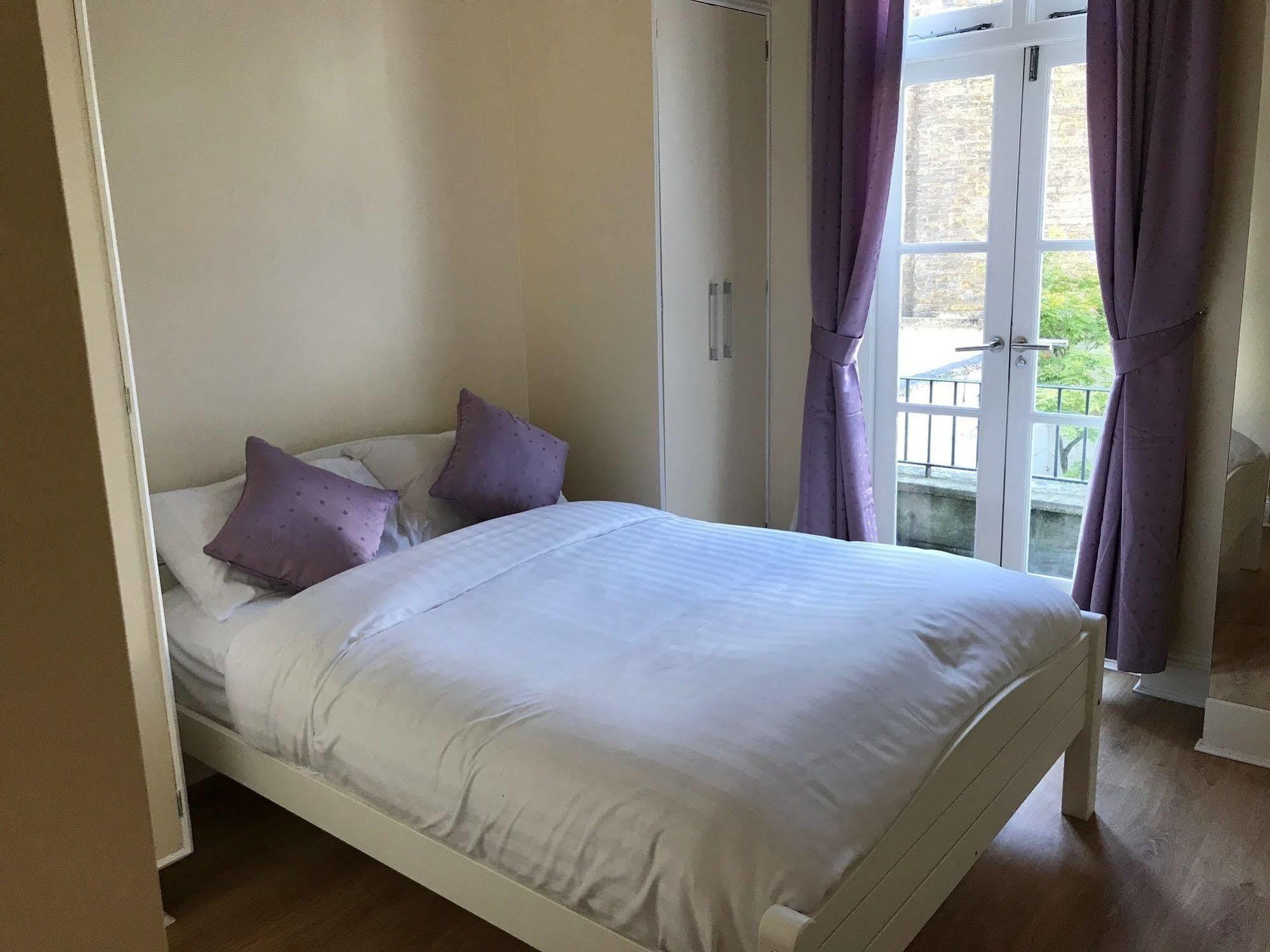 Hotel Oyo Bakers Victoria Londres