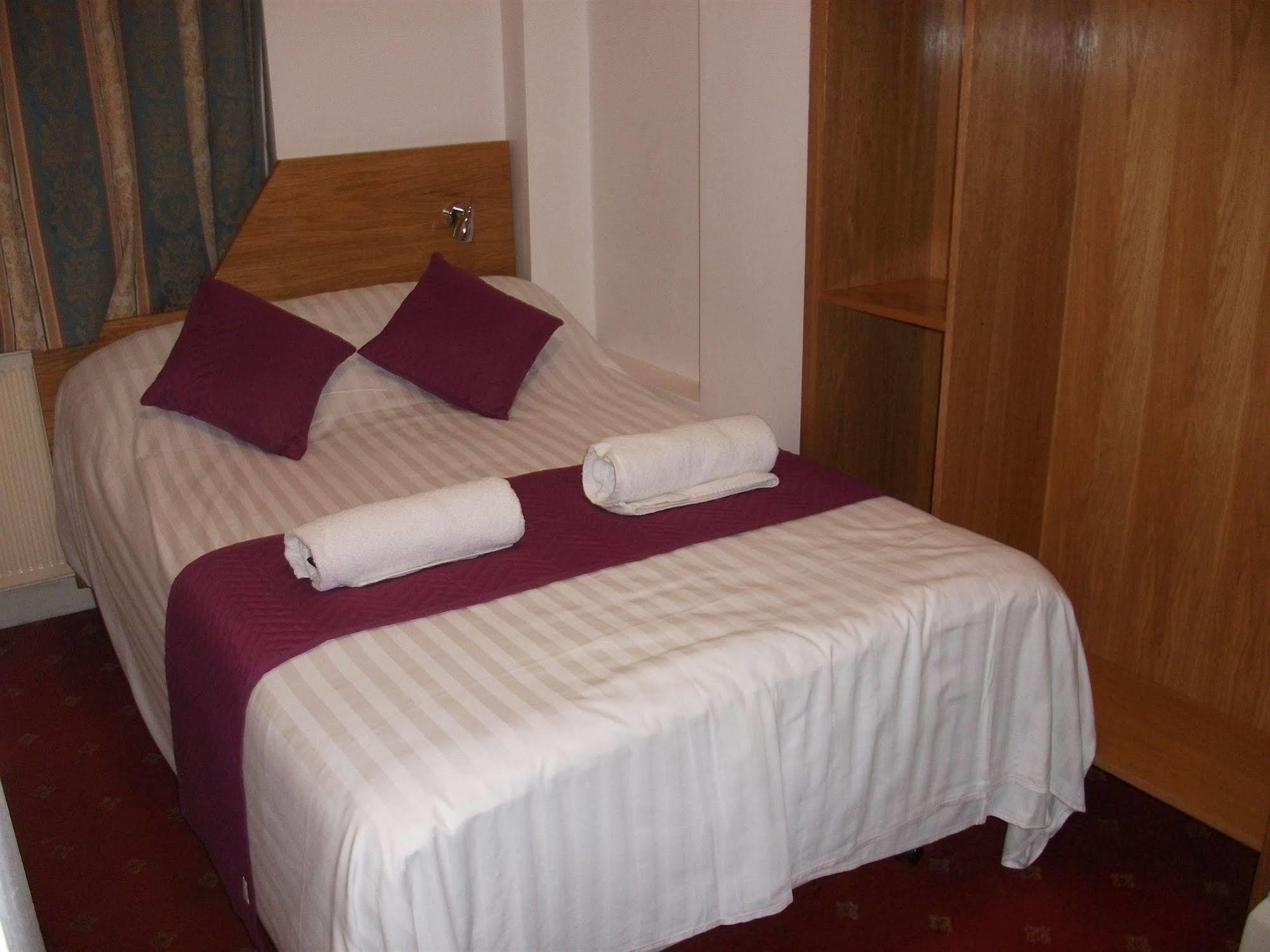 Hotel Oyo Bakers Victoria Londres