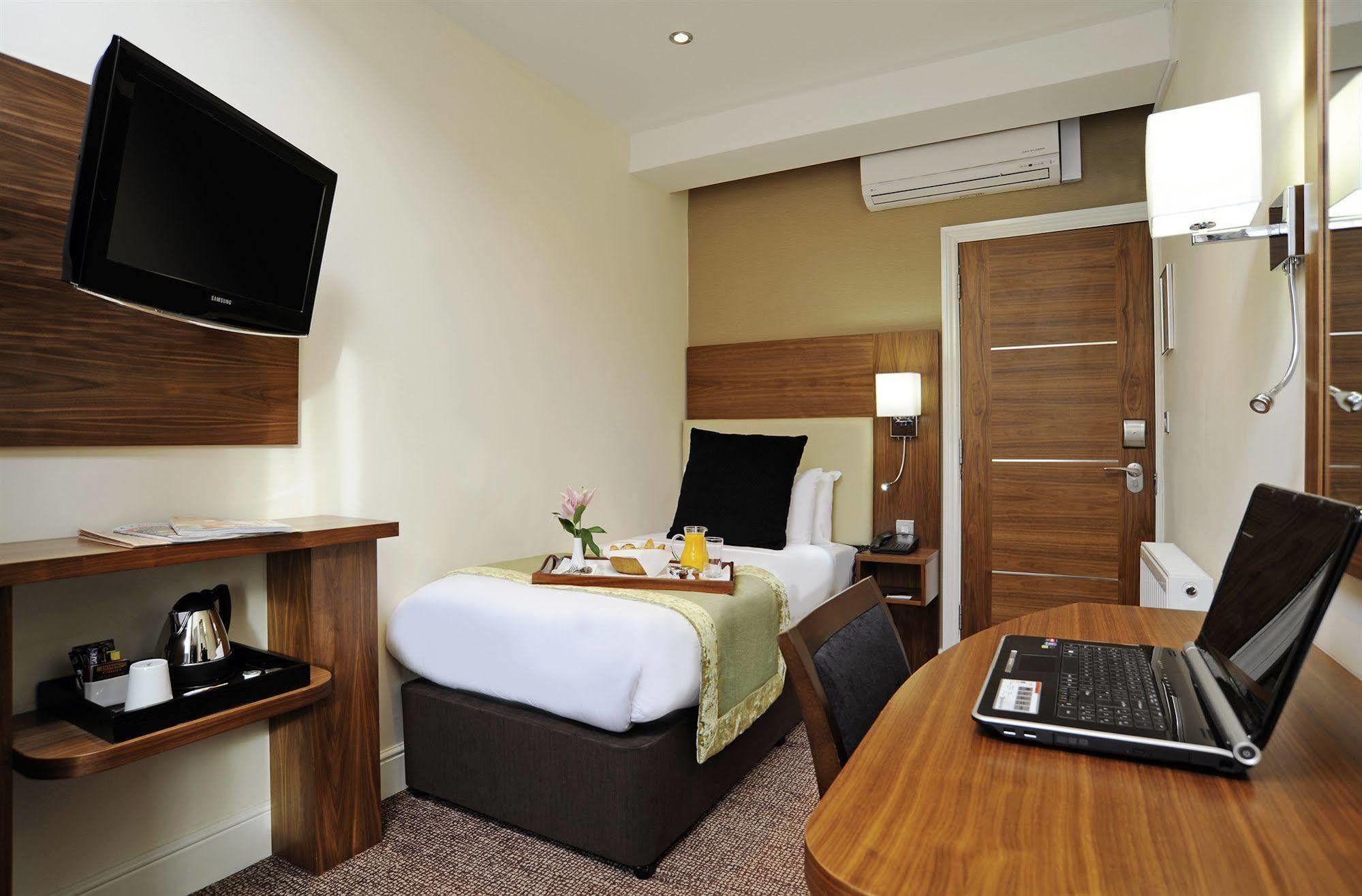 Mercure Bloomsbury Hotel 4*