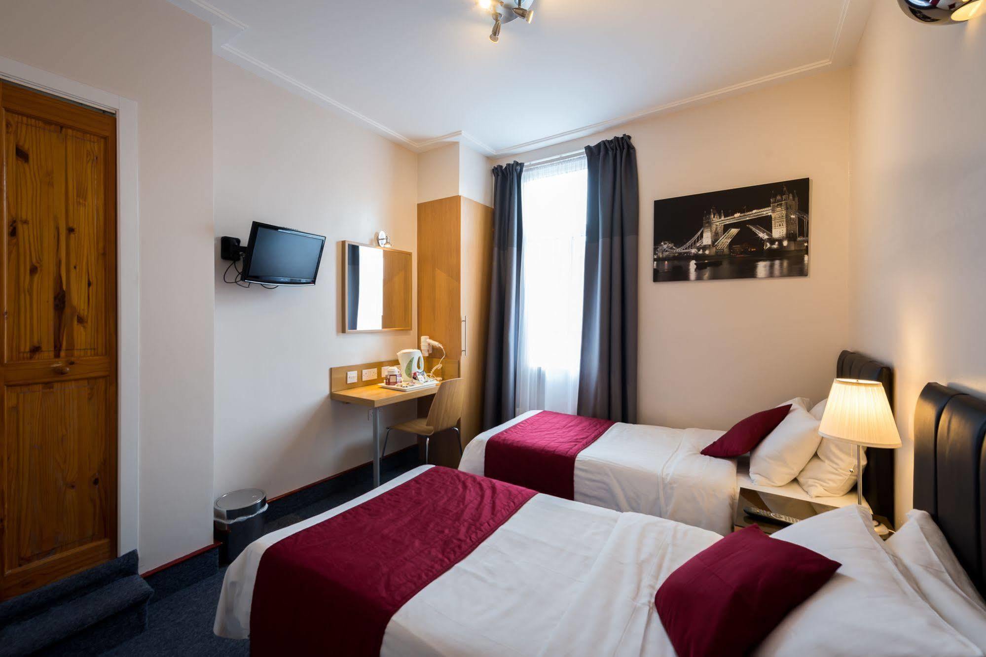 Hotel Adria 3*