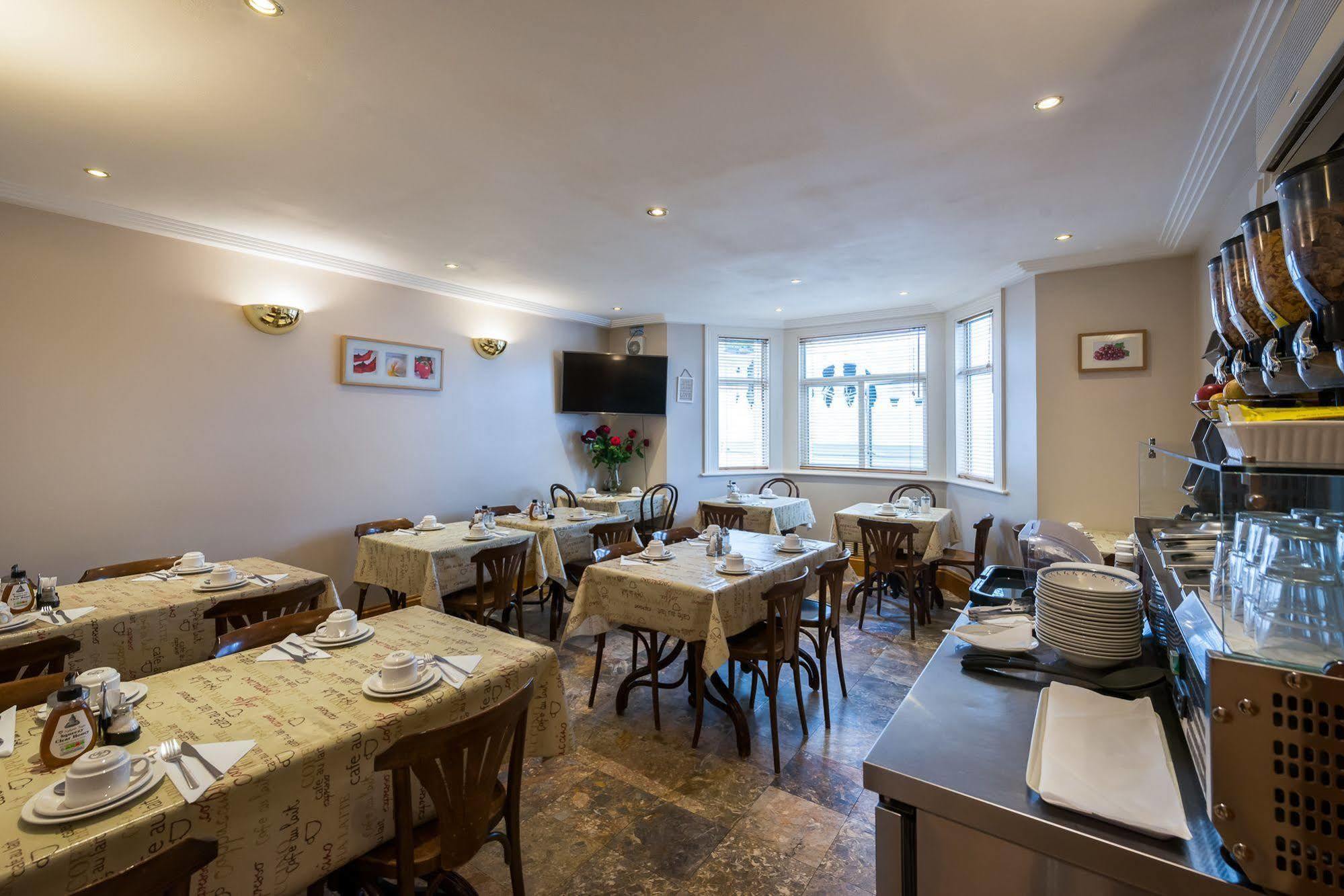 Adria Hotel London