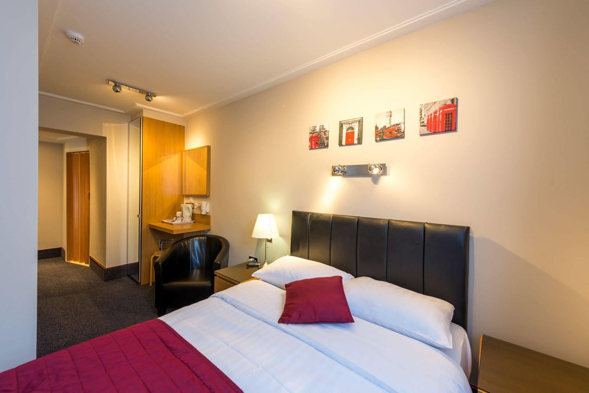 Adria Hotel London