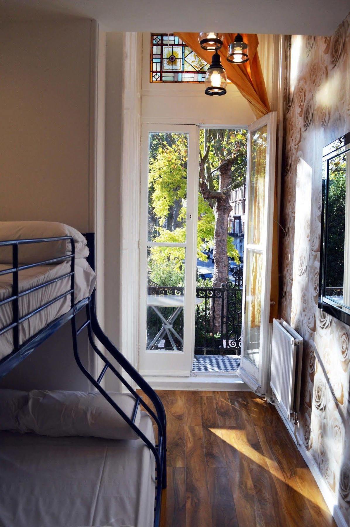 Barkston Earls Court Hostel London