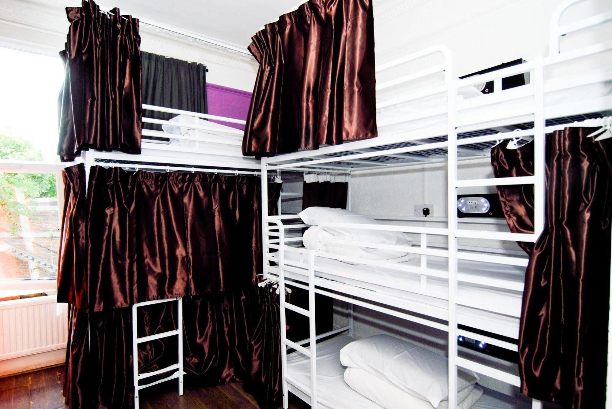 Albergue Book A Bed *