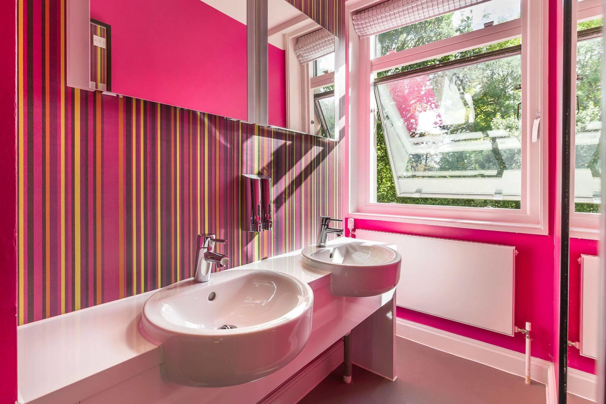 Yha Holland Park